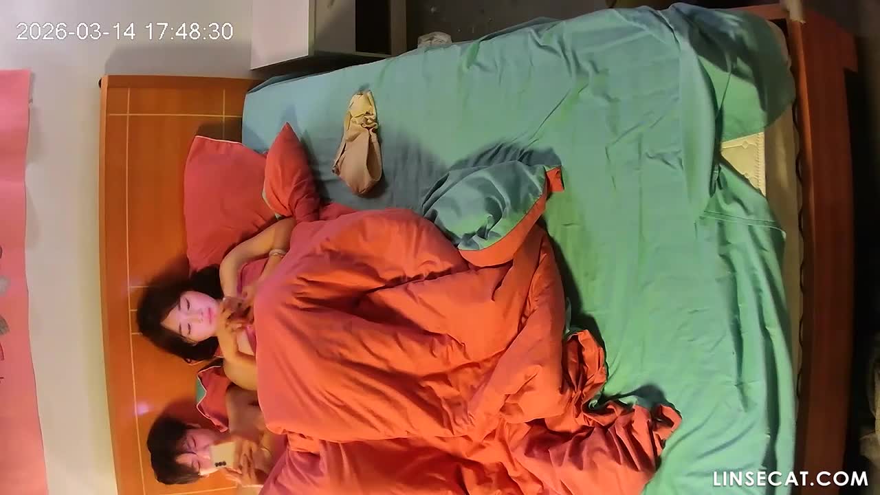 [신작] 대학생 커플이 화이트 발렌타인데이를 맞아 데이트를 나갔고, 호텔 방에 들어서자마자 바로 섹스를 하고 싶어 안달이 났다. 여자는 오랫동안 섹스를 하지 못했는데, 남자친구의 큰 성기에 매우 만족했다 썸네일
