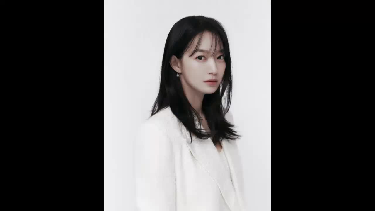 [AI] 배우 신민아 가슴까기 썸네일